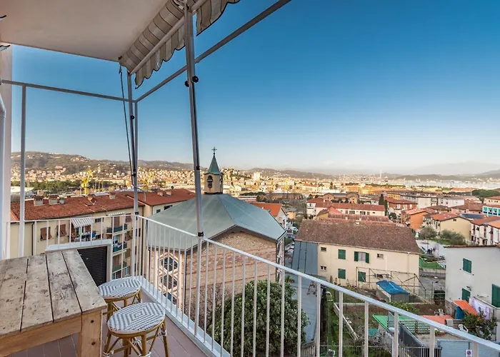 Giavarico House, Terre Marine アパート